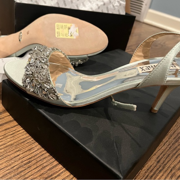 Badgley Mischka Shoes - 8.5 8 1/2 Badgley Mischa Richelle mint heels nab